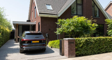 Een betrouwbare WiFi-verbinding voor uw elektrische auto in uw garage of op uw parkeerplaats